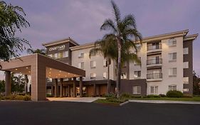 Courtyard Ventura Simi Valley 3*